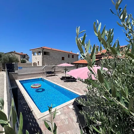 Vila Ajlin